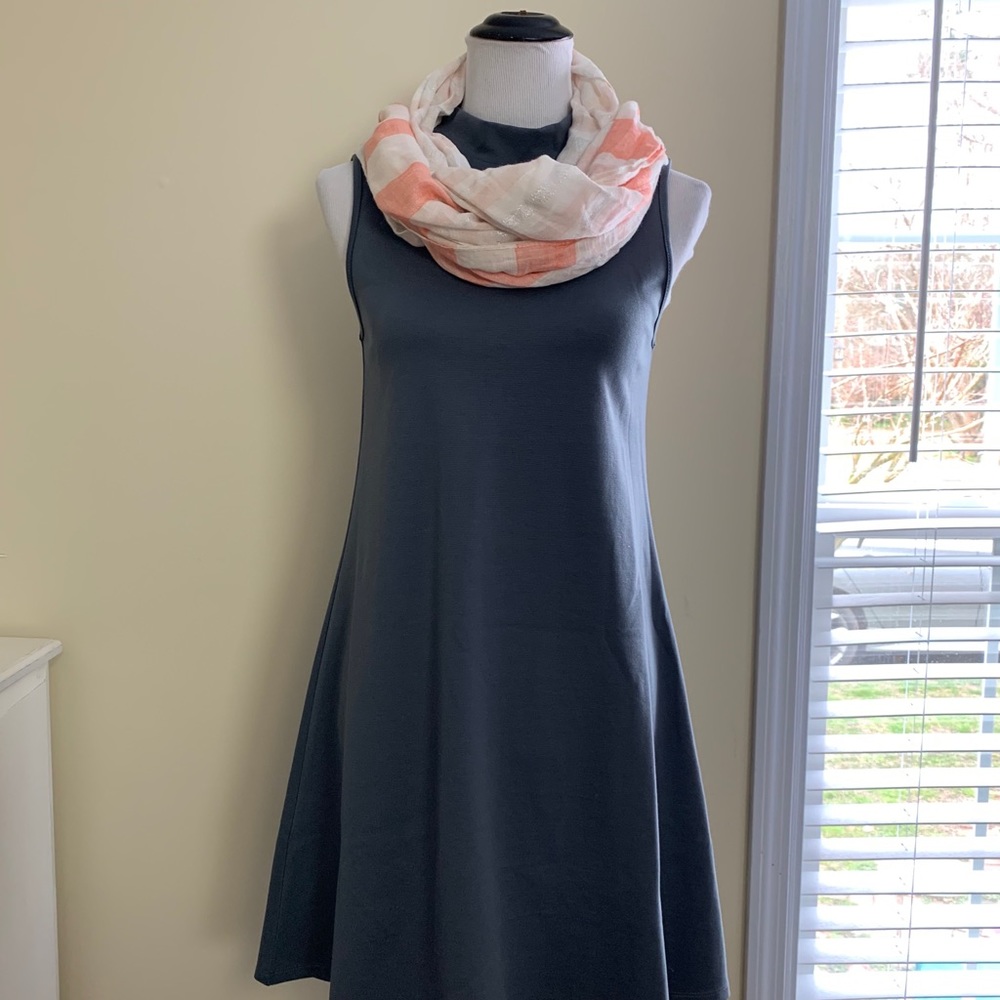 Forever 21 Scarf - Picture 6 of 10